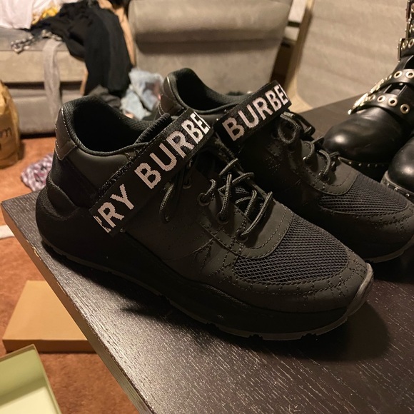 black burberry shoes